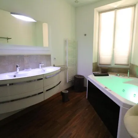 Luxury 1 Bedroom Quai St Pierre 2 Mins From The Palais & Croisette 269 Cannes